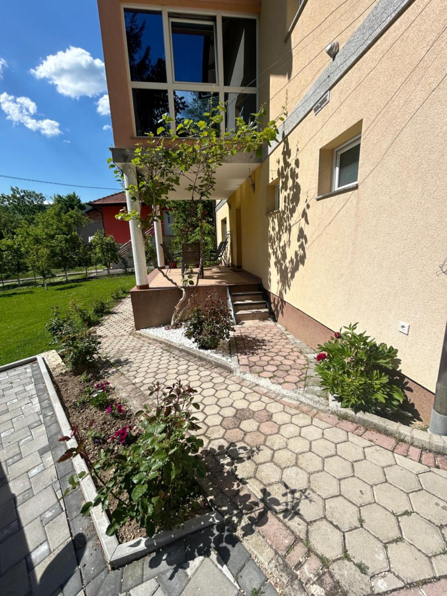 Apartman D&D ヤイツェ エクステリア 写真